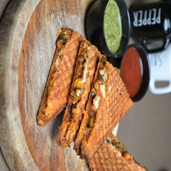 Cheesy Schezwan Sandwich