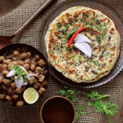 Chole And Stuffed Kulcha Combo