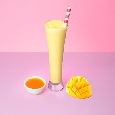 Fresh Alphonso Mango milkshake