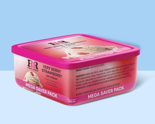 Very Berry Strawberry Ice cream  (Family Prepack 700ml)