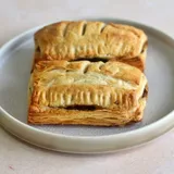 Puff With Paneer Filling (2 piece)