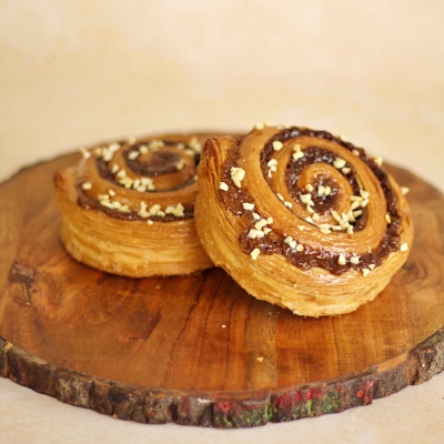 Eggless Cinnamon Roll With Raisin (2 pieces)