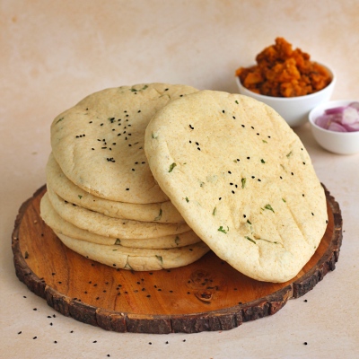 Whole Wheat Kulcha With Kalonji (6 pieces)
