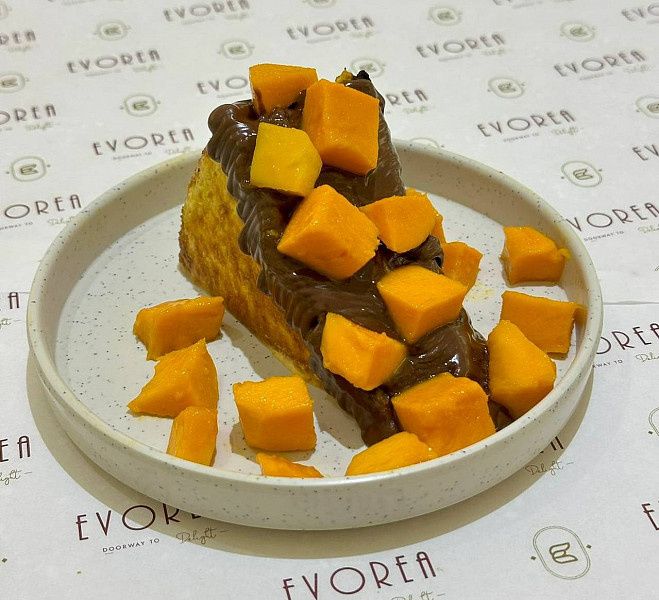 San Sebastian Nutella Mango Cheesecake Pastry