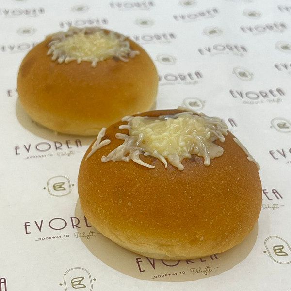 Chicken Tikka Cheese Bun