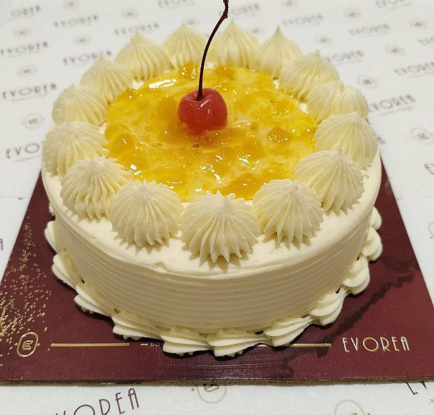 Classic Pineapple Cake
