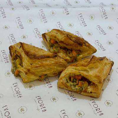 Creamy Veg Puff