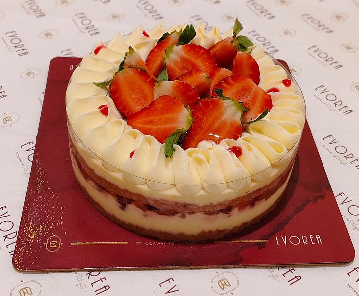 Naked Strawberry Cheesecake