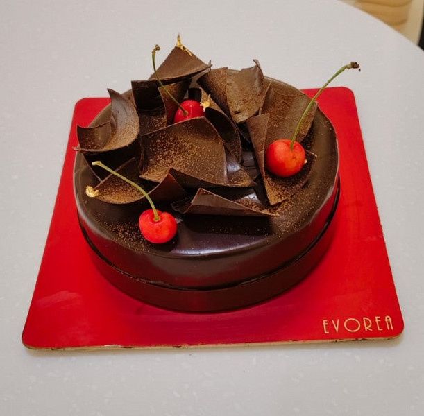 Dutch Truffle Cake 100394