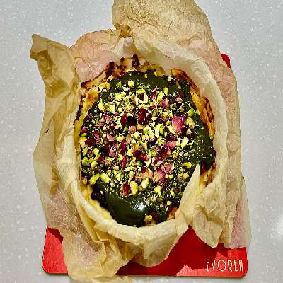 Pistachio Burnt Basque Cheesecake