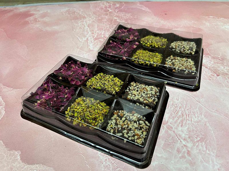 Assorted Chocolate Brittle 6 Pcs