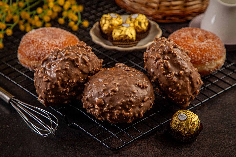 Ferrero Rocher Bomboloni