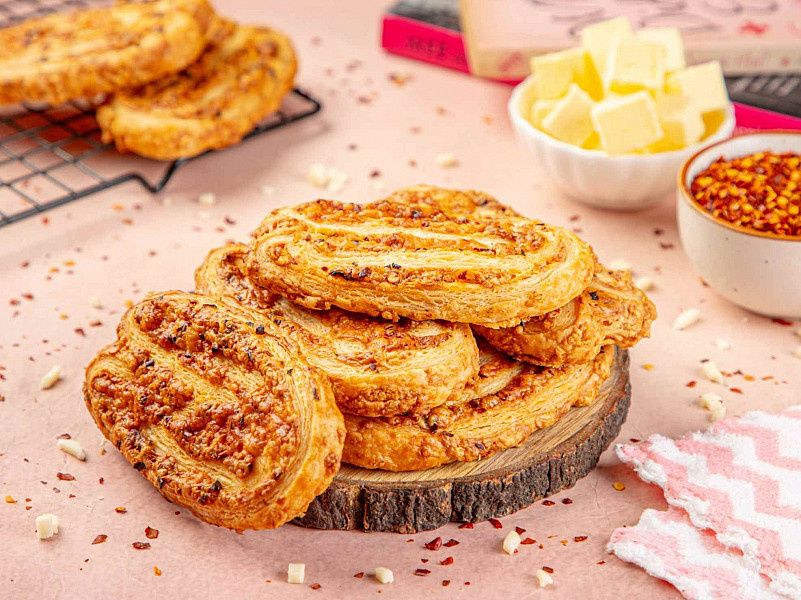 Chilli Cheese Palmiers 200Gm