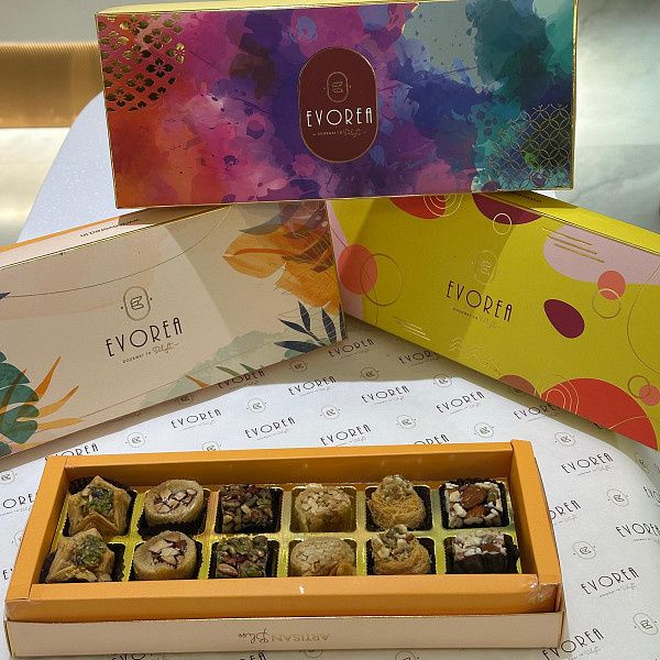 Assorted Baklava 12 Pcs 100796 Long Box