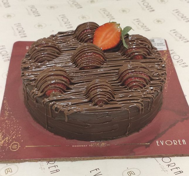 Strawberry Nutella Cake