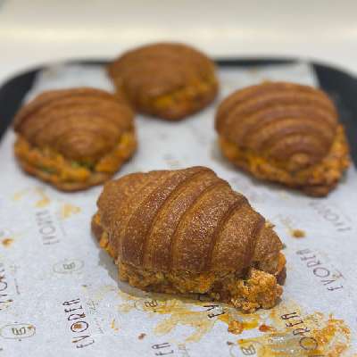 Paneer Tangara Croissant