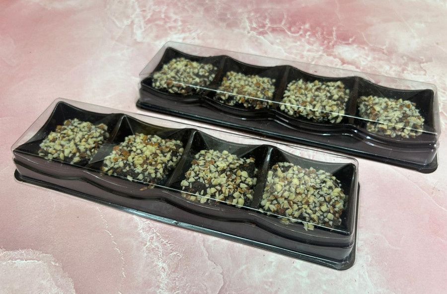 Almond Chocolate Brittle 4 Pcs