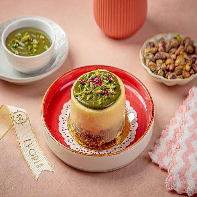 Pistachio Baked Cheesecake Pastry