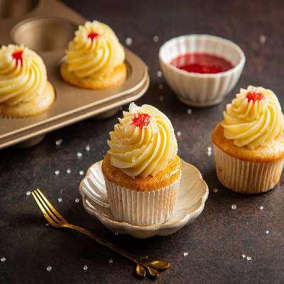 Vanilla Jim-Jam Cupcake