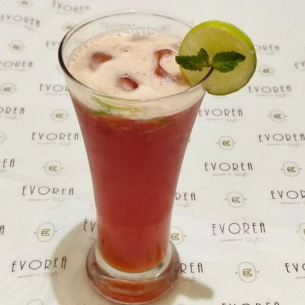 Strawberry Iced Tea 300Ml