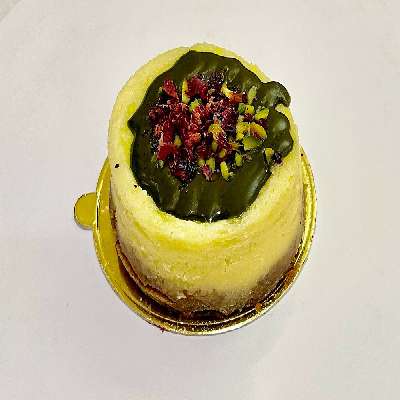 Pistachio Baked Cheesecake Pastry