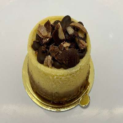 Ferrero Rocher Baked Cheesecake Pastry