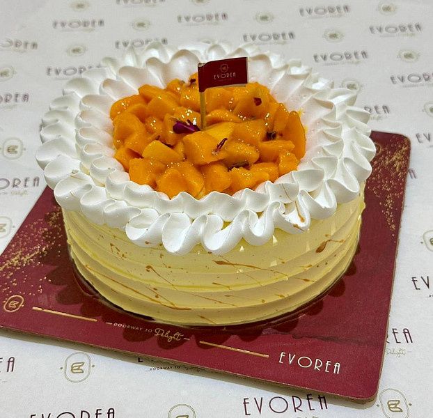 Classic Mango Cake