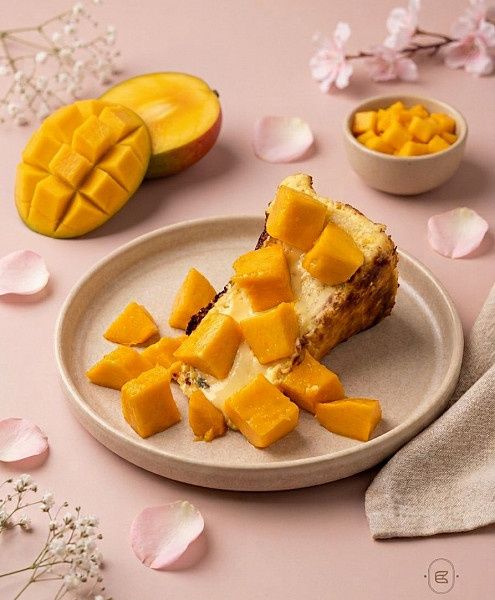 San Sebastian Mango Cheesecake Pastry Eg 150gm