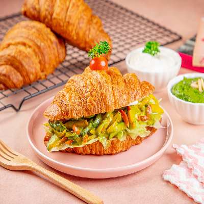 Pesto Grill Veg Croissant