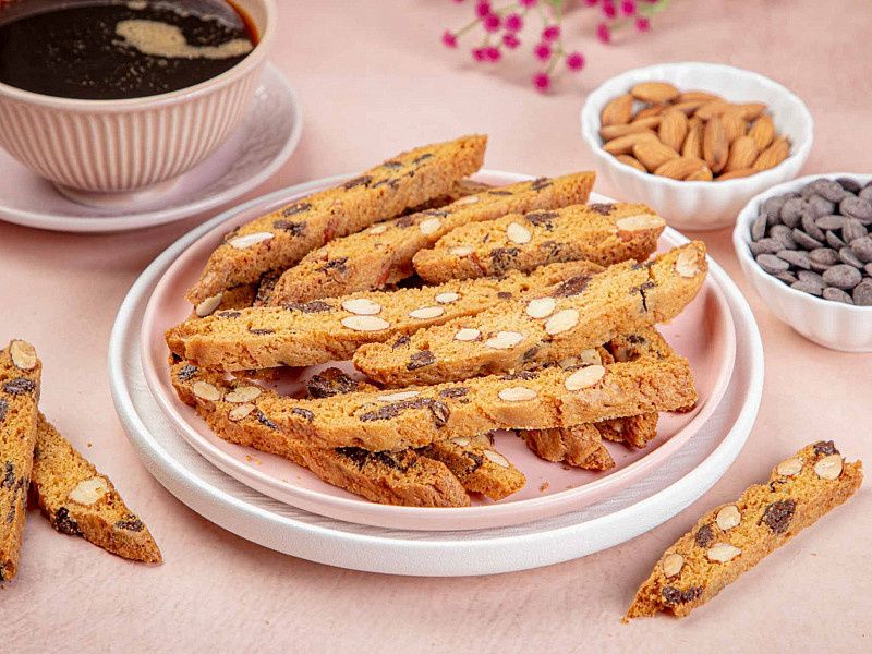 Almond Chocolate Biscotti 150Gm