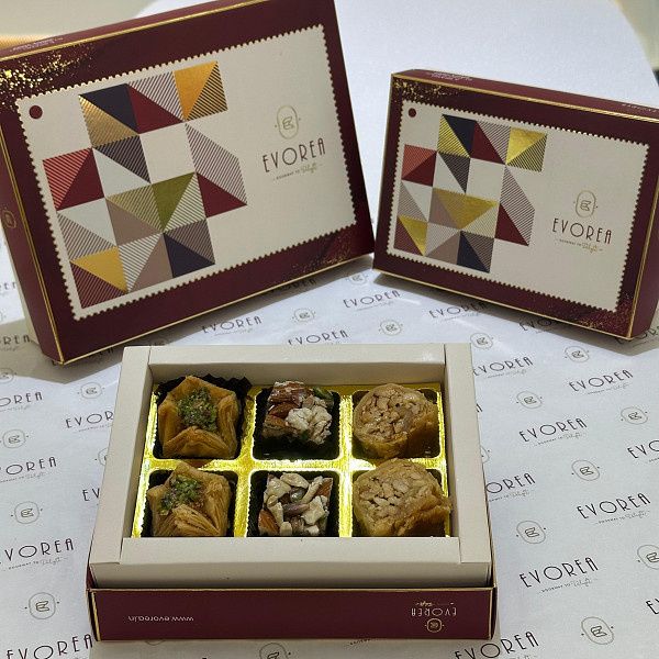 Assorted Baklava 6 Pcs Maroon Box