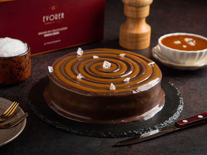 Caramel Sea-Salt Cake