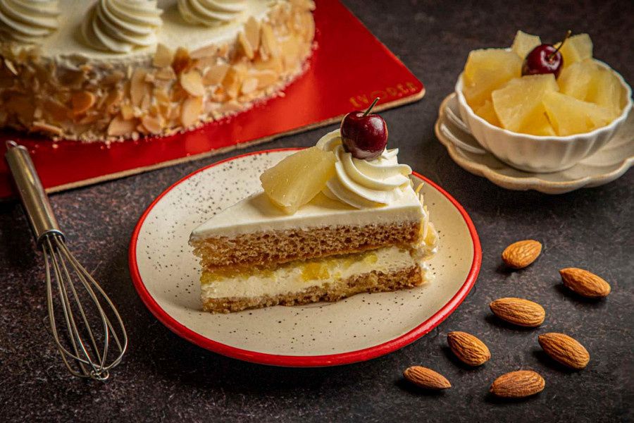 Classic Pineapple Pastry