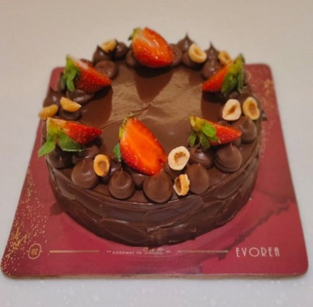 Strawberry Nutella Cake