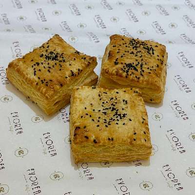 Creamy Chicken Puff