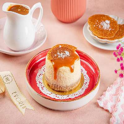 Caramel Sea-Salt Baked Cheesecake Pastry