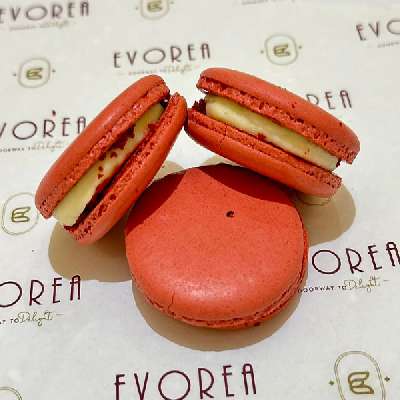 Red Velvet Macroon