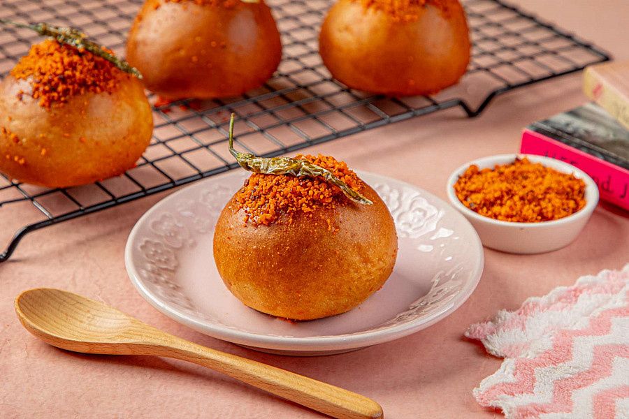 Baked Cheese Vada Pav