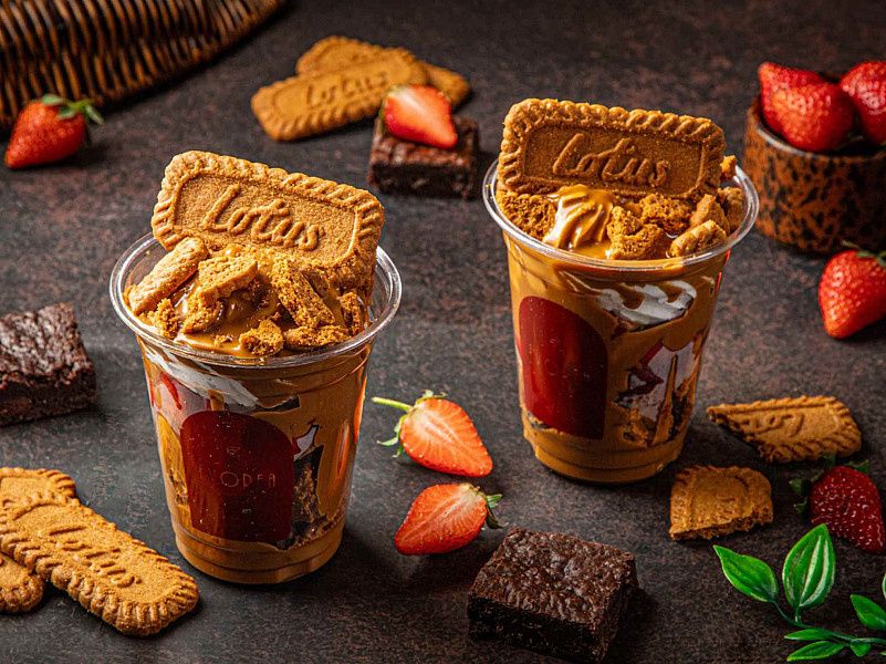 Biscoff Strawberry Glass Dessert