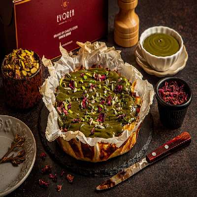 Pistachio Burnt Basque Cheesecake 100392 1Kg