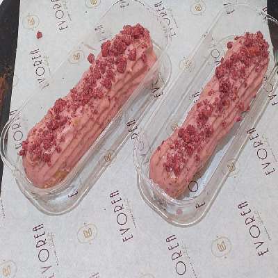 Chocolate Berry Elcair