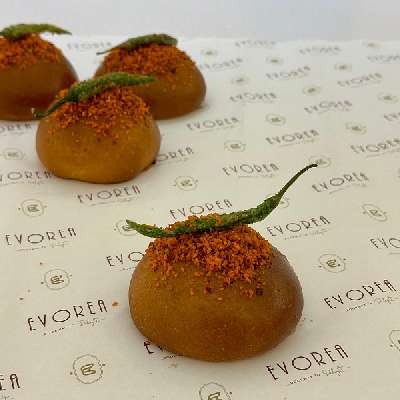 Baked Cheese Vada Pav