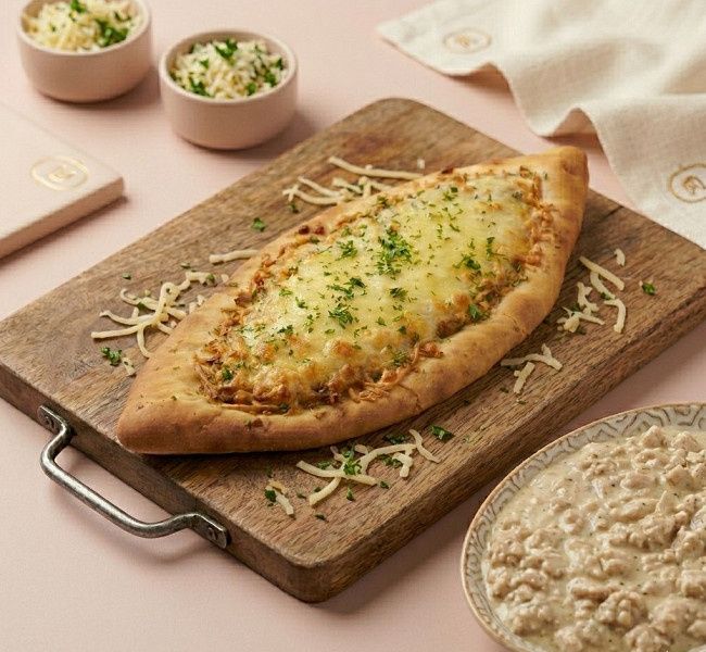 Chicken Turkish Pizza