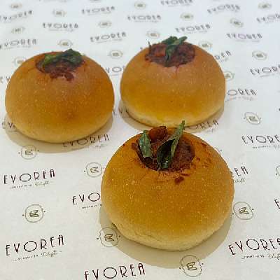 Chicken Ghee Roast Bun
