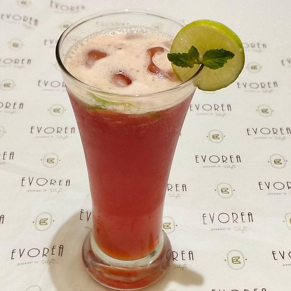 Strawberry Iced Tea 300Ml