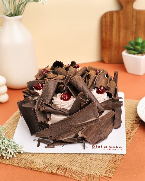 Dark Black Forest Cake (1 Kg)