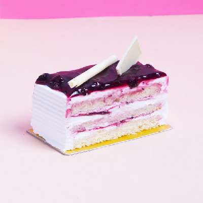 Blueberry Cream Pastry