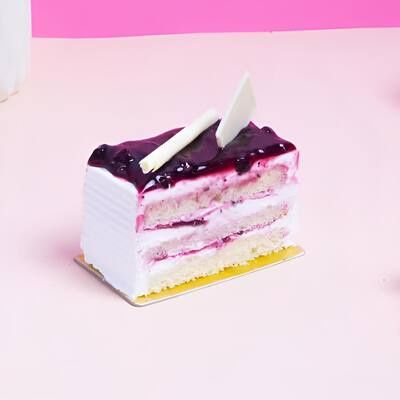 Blueberry Cream Pastry