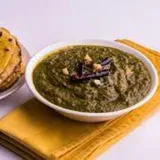 Sarson ka saag with makki roti