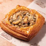 Mushroom Cream Cheese Croisstata